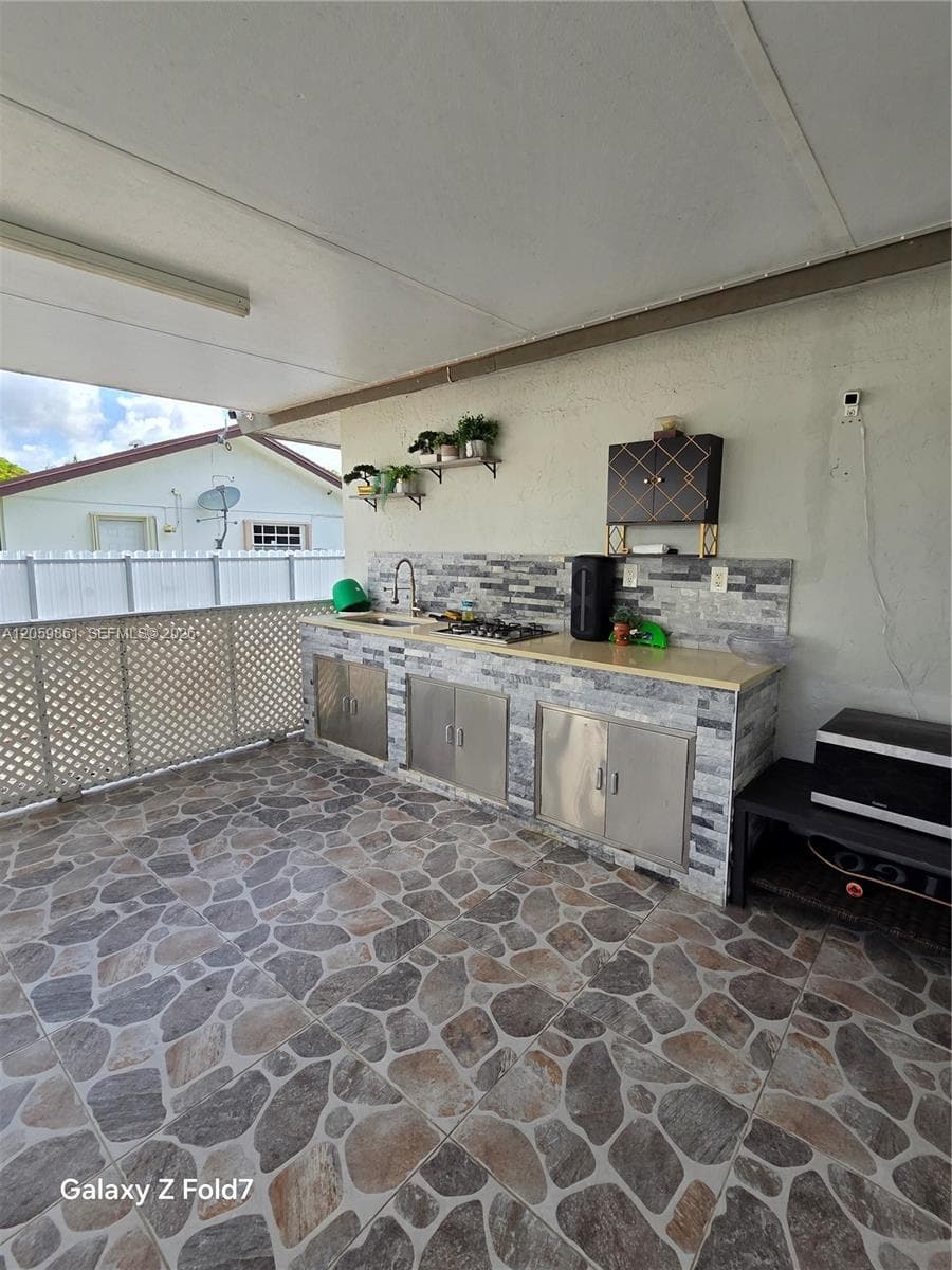 16884 SW 109th Ct photo 16
