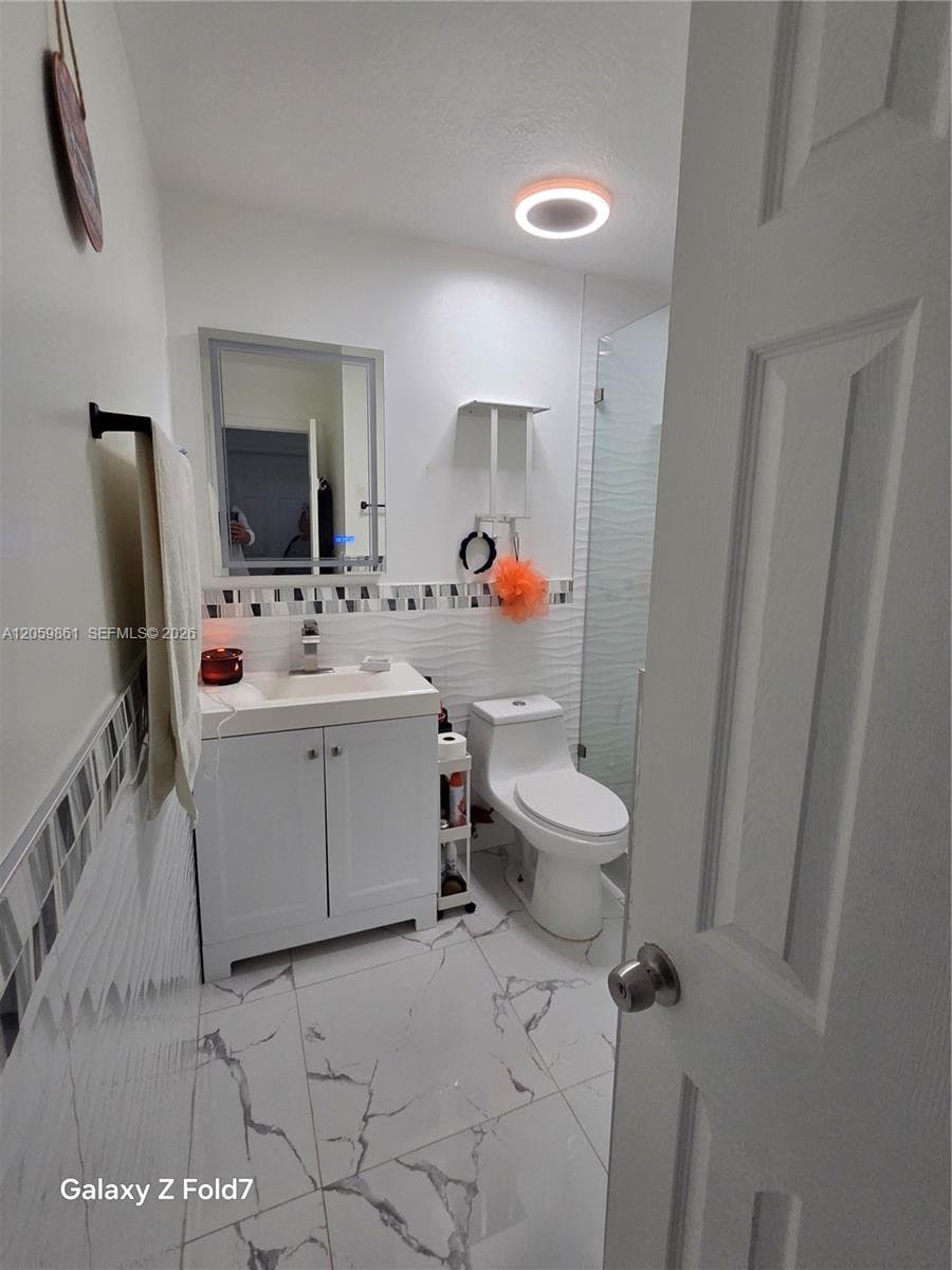 16884 SW 109th Ct photo 12