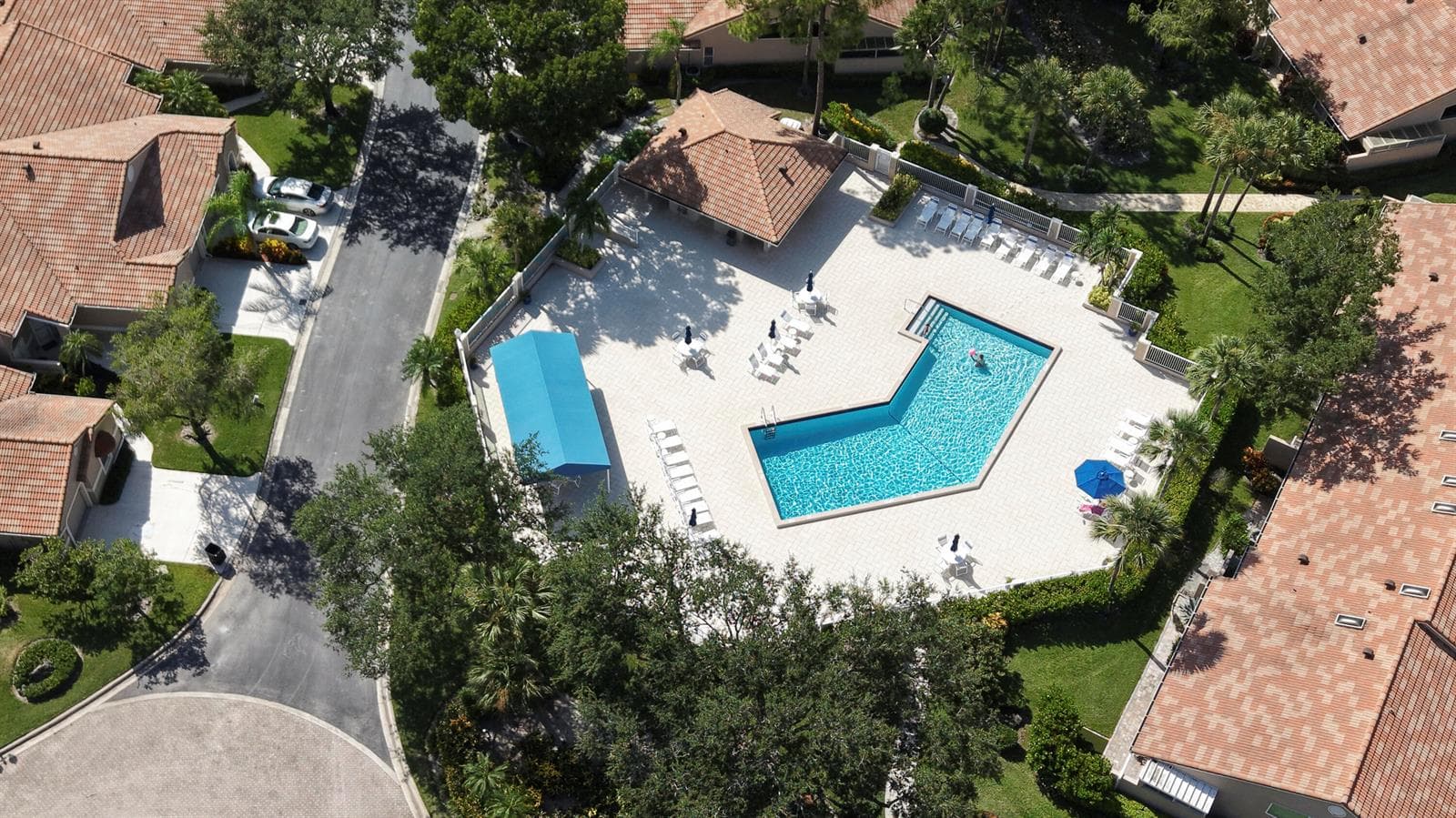 52-1143-Duncan-Cir-Pool