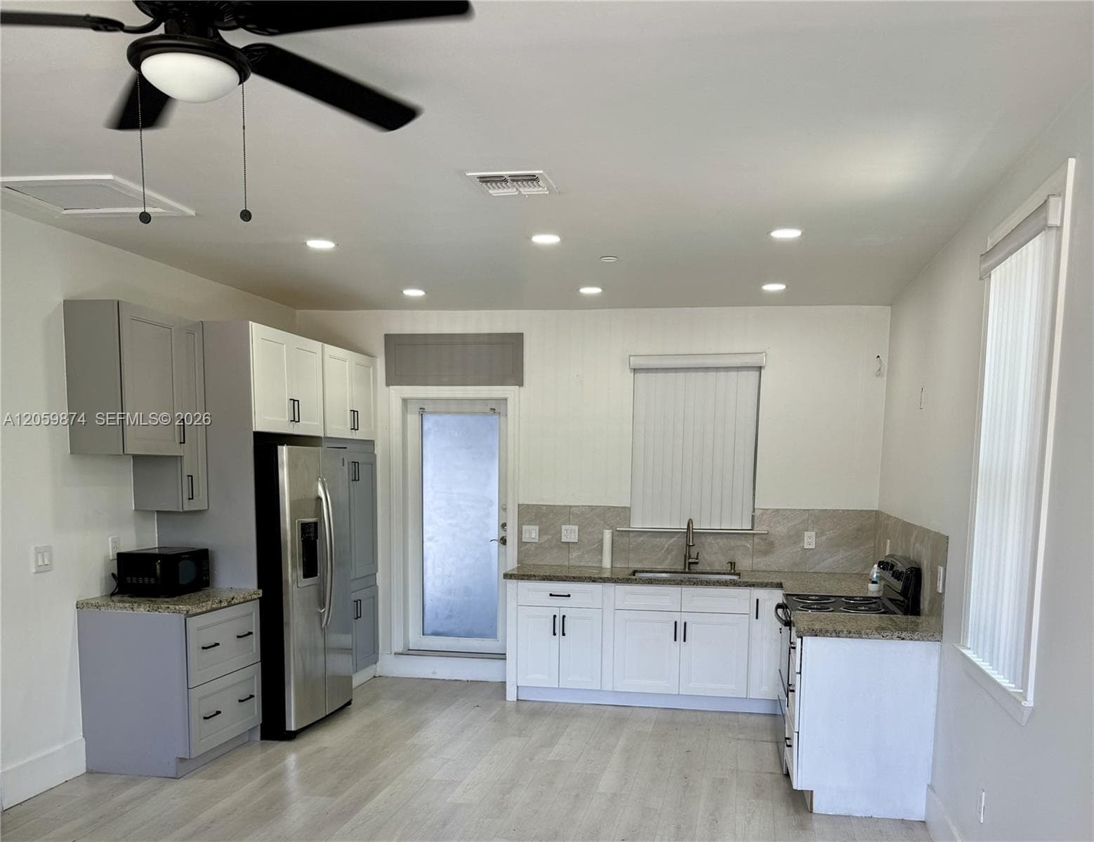 2130 Plunkett Ct photo 2