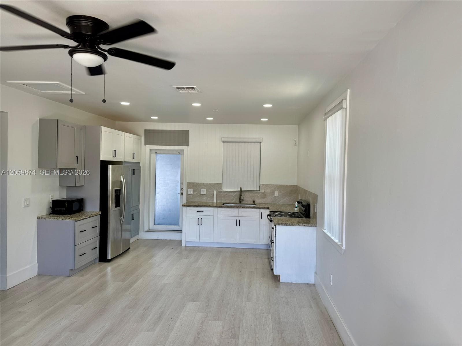 2130 Plunkett Ct photo 3