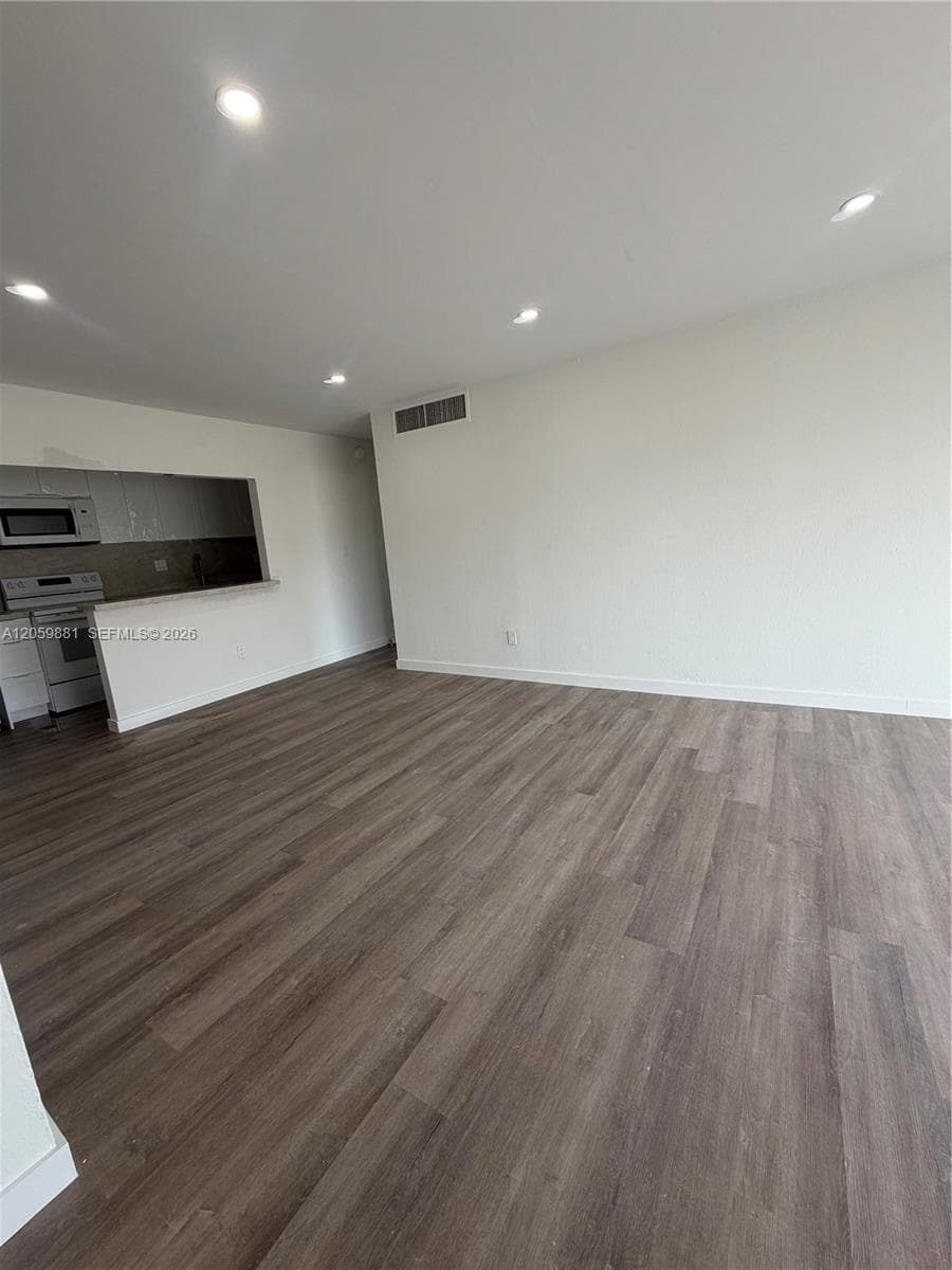 DORAL GARDENS CONDO · #2A in Doral - Photo 6