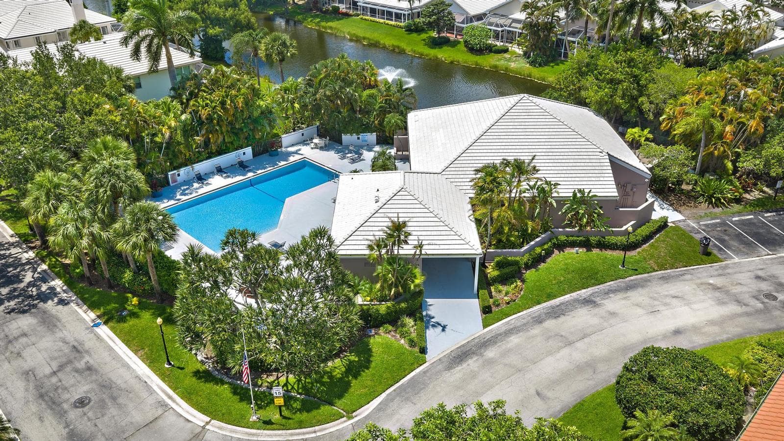 111 Waterview Dr-26