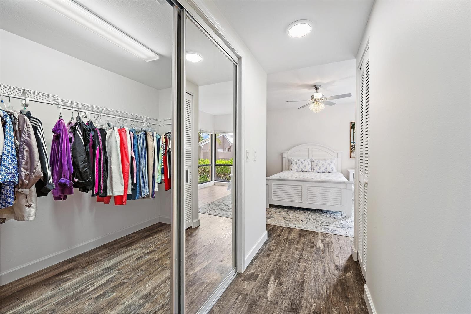 111 Waterview Dr-5
