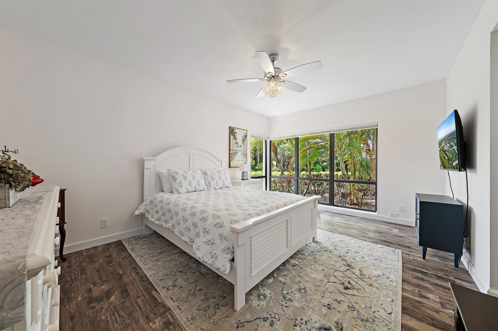 111 Waterview Dr-1
