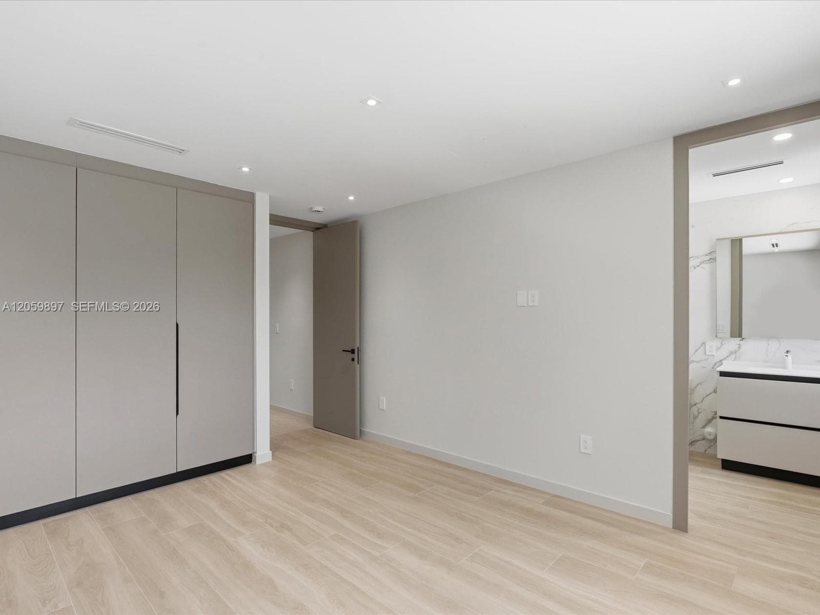 20001 NE 25th Ave photo 48