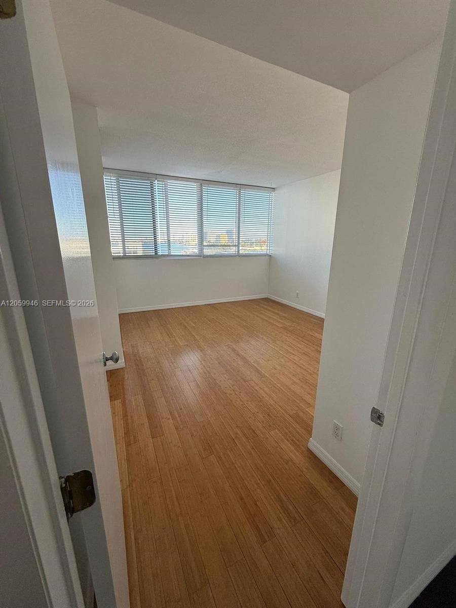 Blue Bay Tower · #802 in North Bay Village - Photo 23