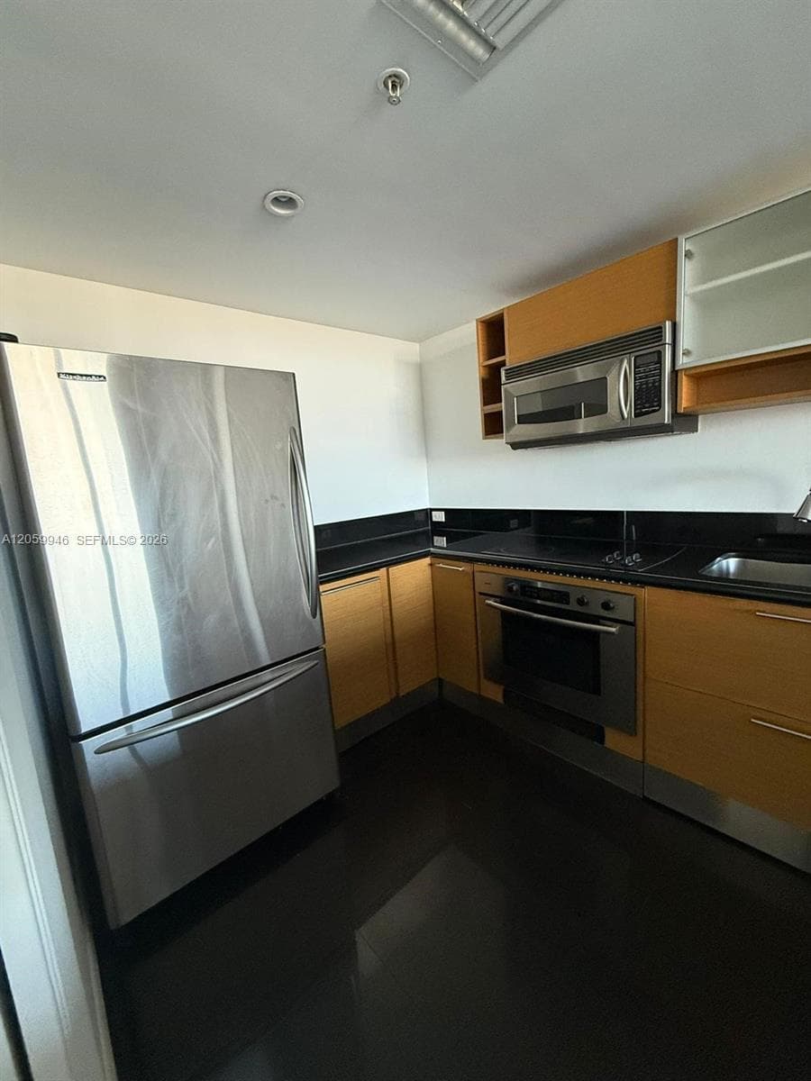Blue Bay Tower · #802 in North Bay Village - Photo 11