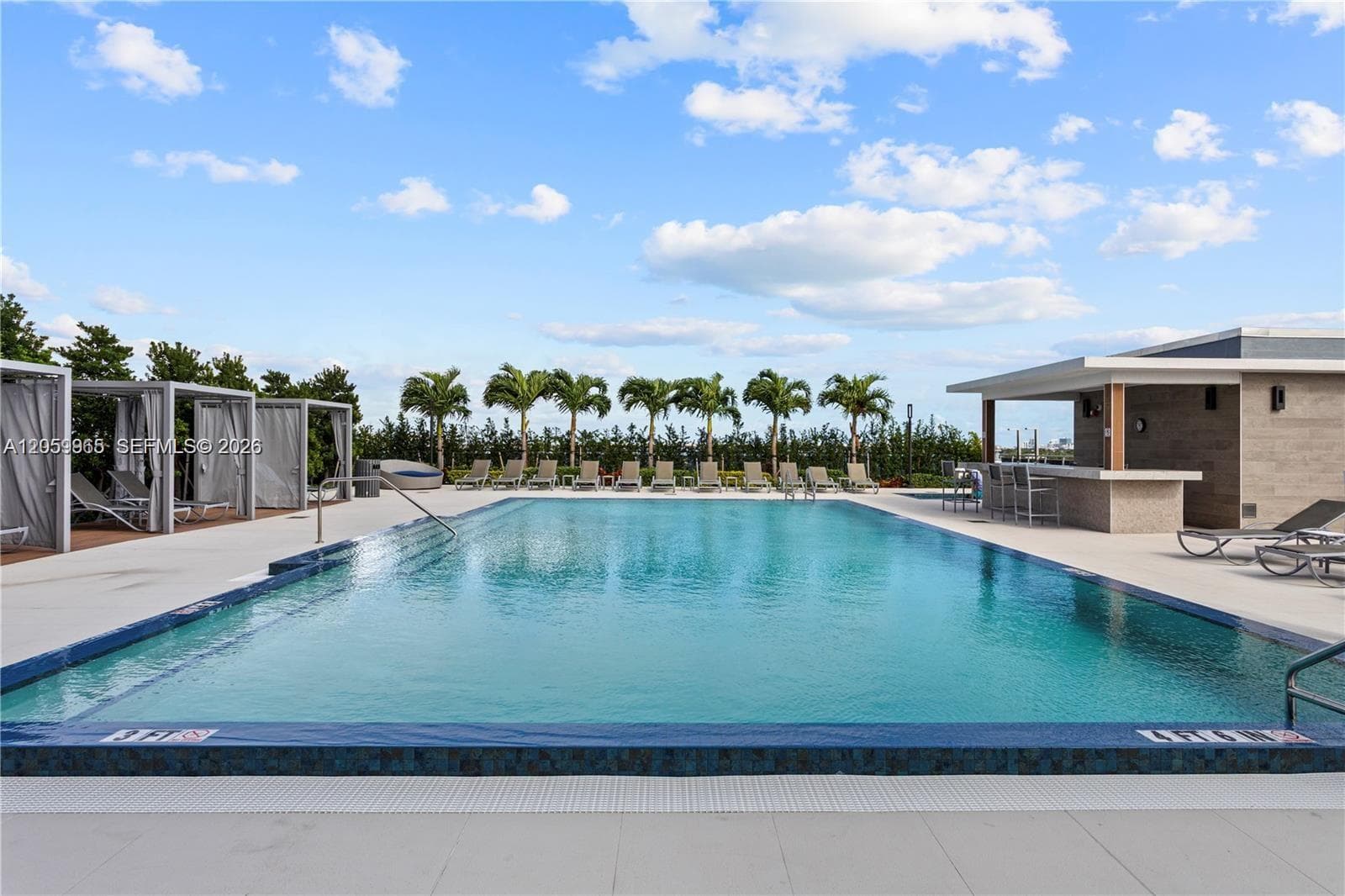 Infinti Pool