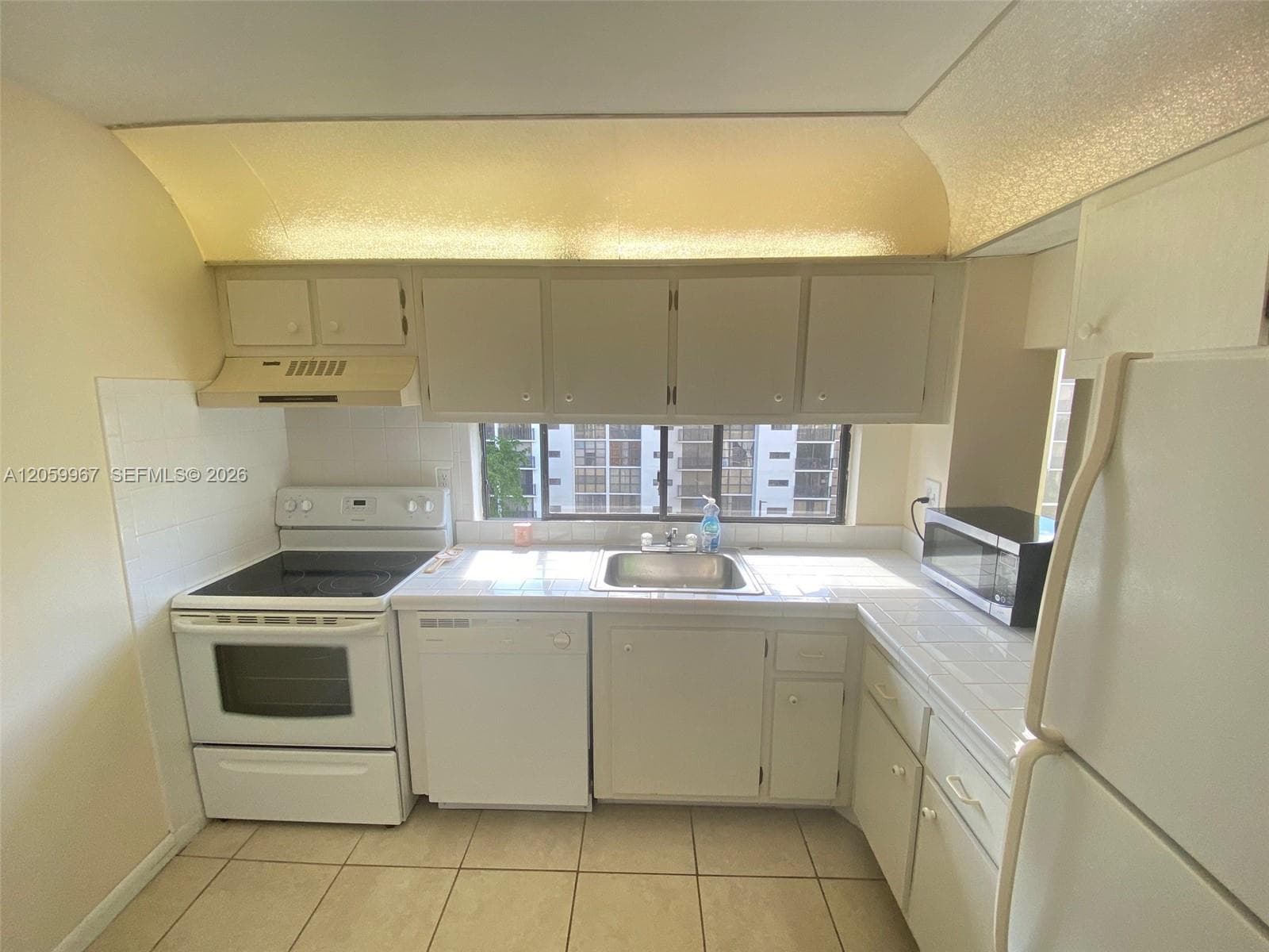 PLAZA OF AMERICAS CONDO P · #620 in Sunny Isles Beach - Photo 12