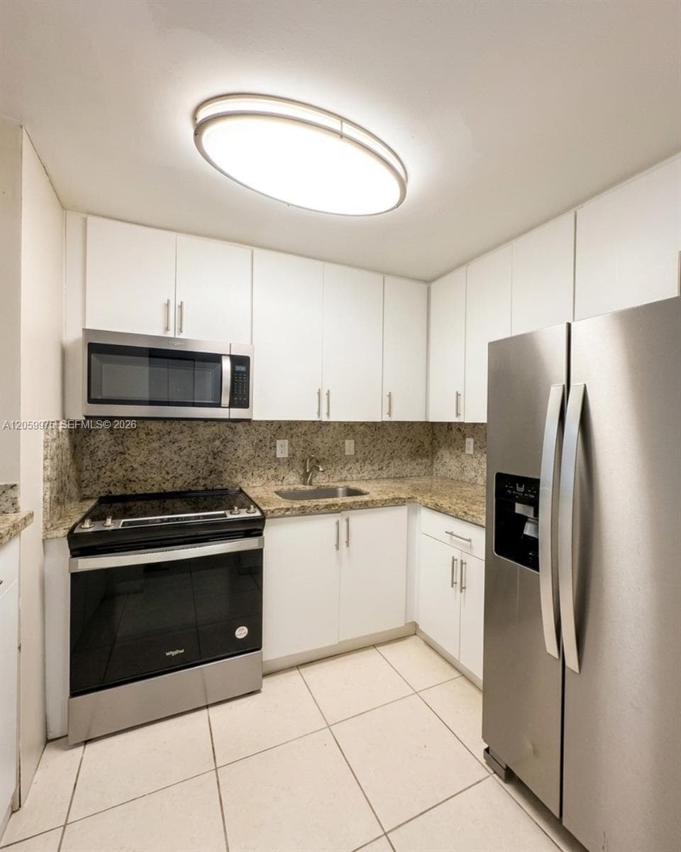 WESTCHESTER LUXURY CONDO · #19 in Miami - Photo 6
