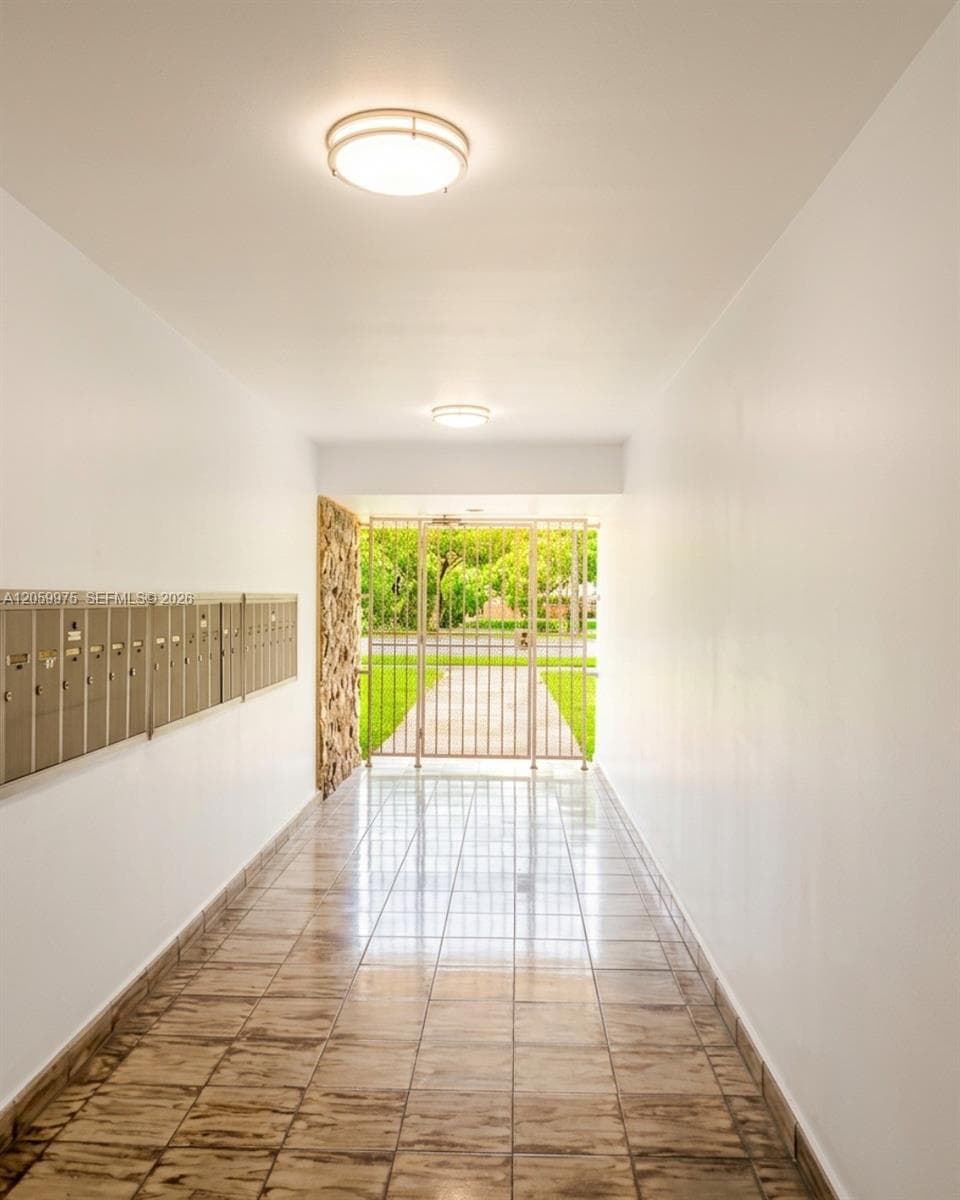 WESTCHESTER LUXURY CONDO · #19 in Miami - Photo 13