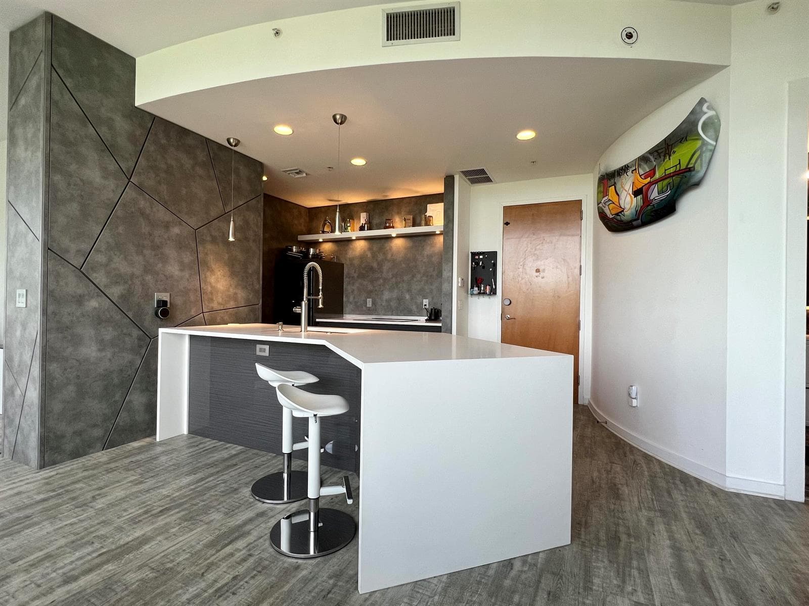 335 Se 6th Avenue #402