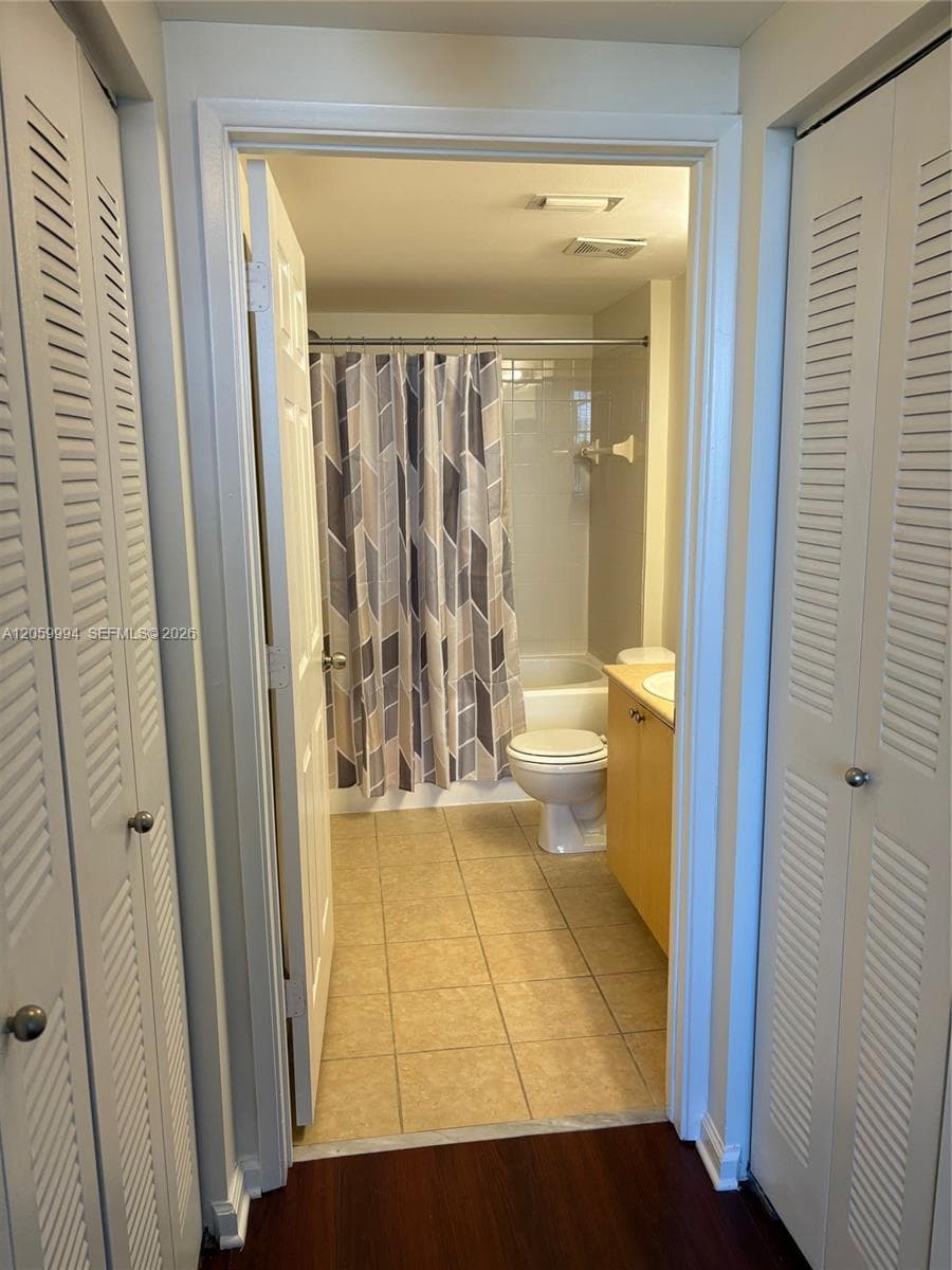 REGENT PARK CONDO · #414A in Hollywood - Photo 9