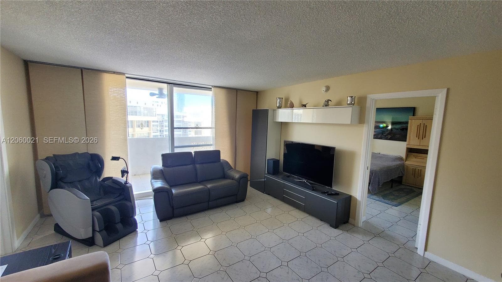 PLAZA TOWERS NORTH · #1103 in Hallandale Beach - Photo 5