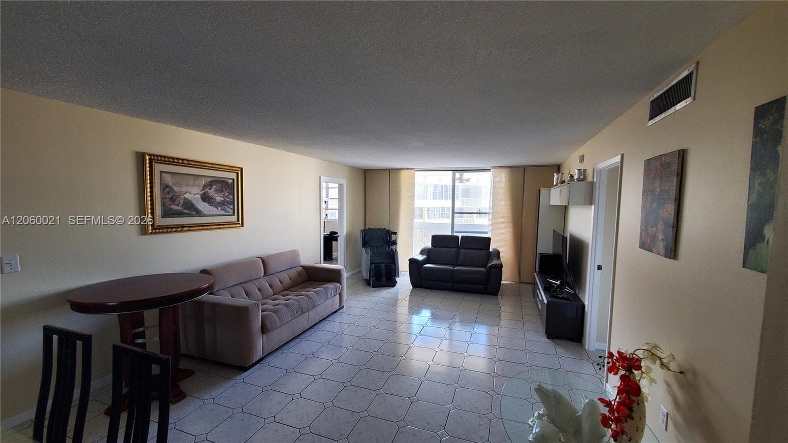 PLAZA TOWERS NORTH · #1103 in Hallandale Beach - Photo 4