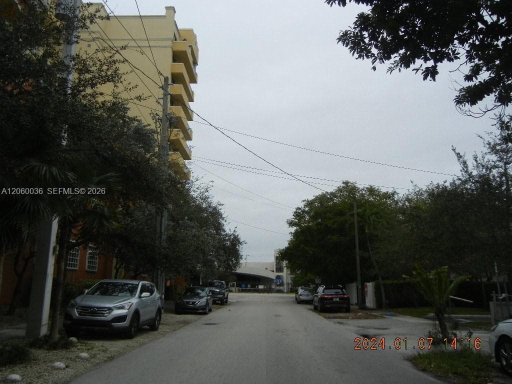 LEJEUNE PLAZA CONDO · #1007 in Miami - Photo 15