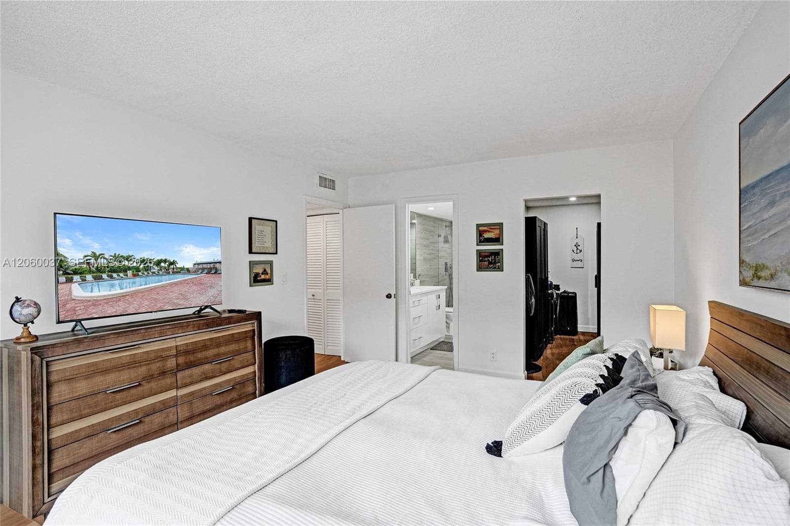 Ocean view · #302 in Hallandale Beach - Photo 2