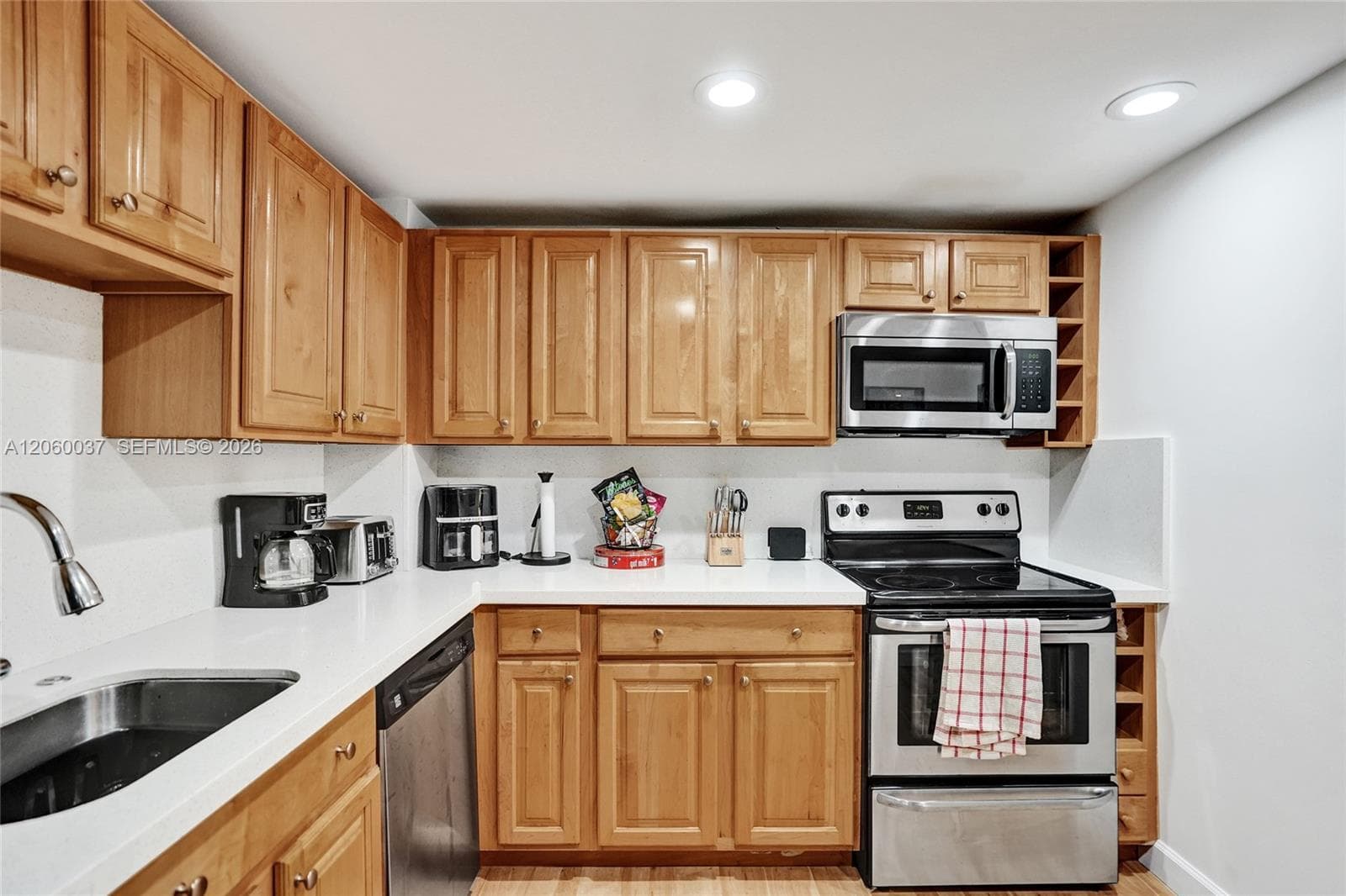 Ocean view · #302 in Hallandale Beach - Photo 9