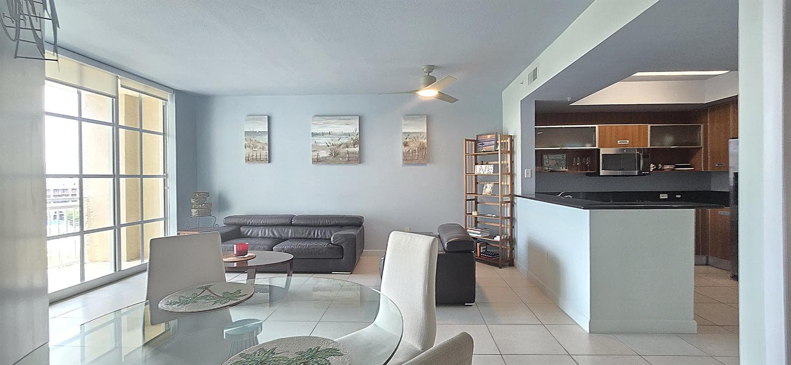 Living room & Dining Area