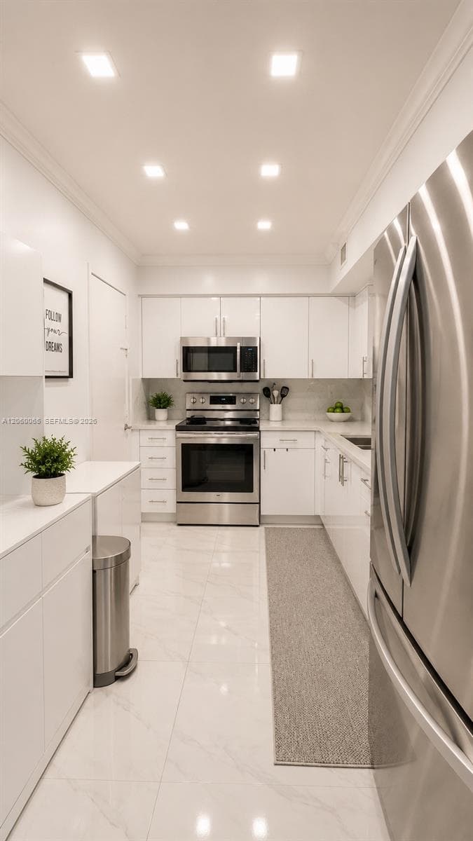 WAVE CONDO · #610 in Hollywood - Photo 5