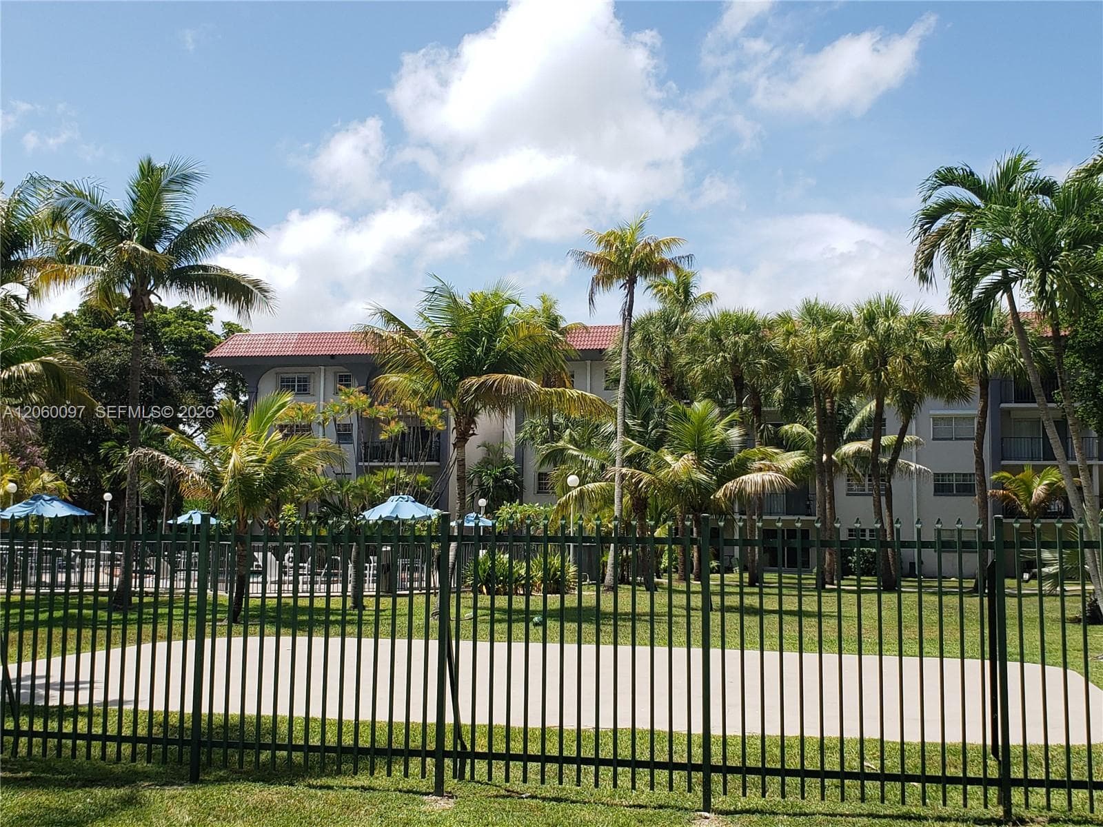 GRANDA DADELAND CONDO · #416E in Miami - Photo 3