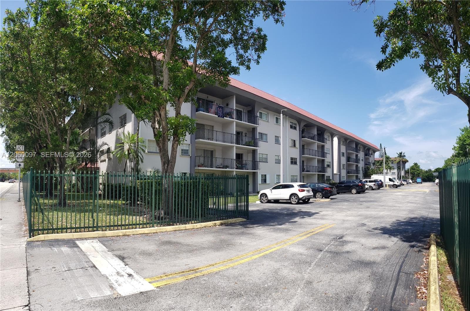 GRANDA DADELAND CONDO · #416E in Miami - Photo 4