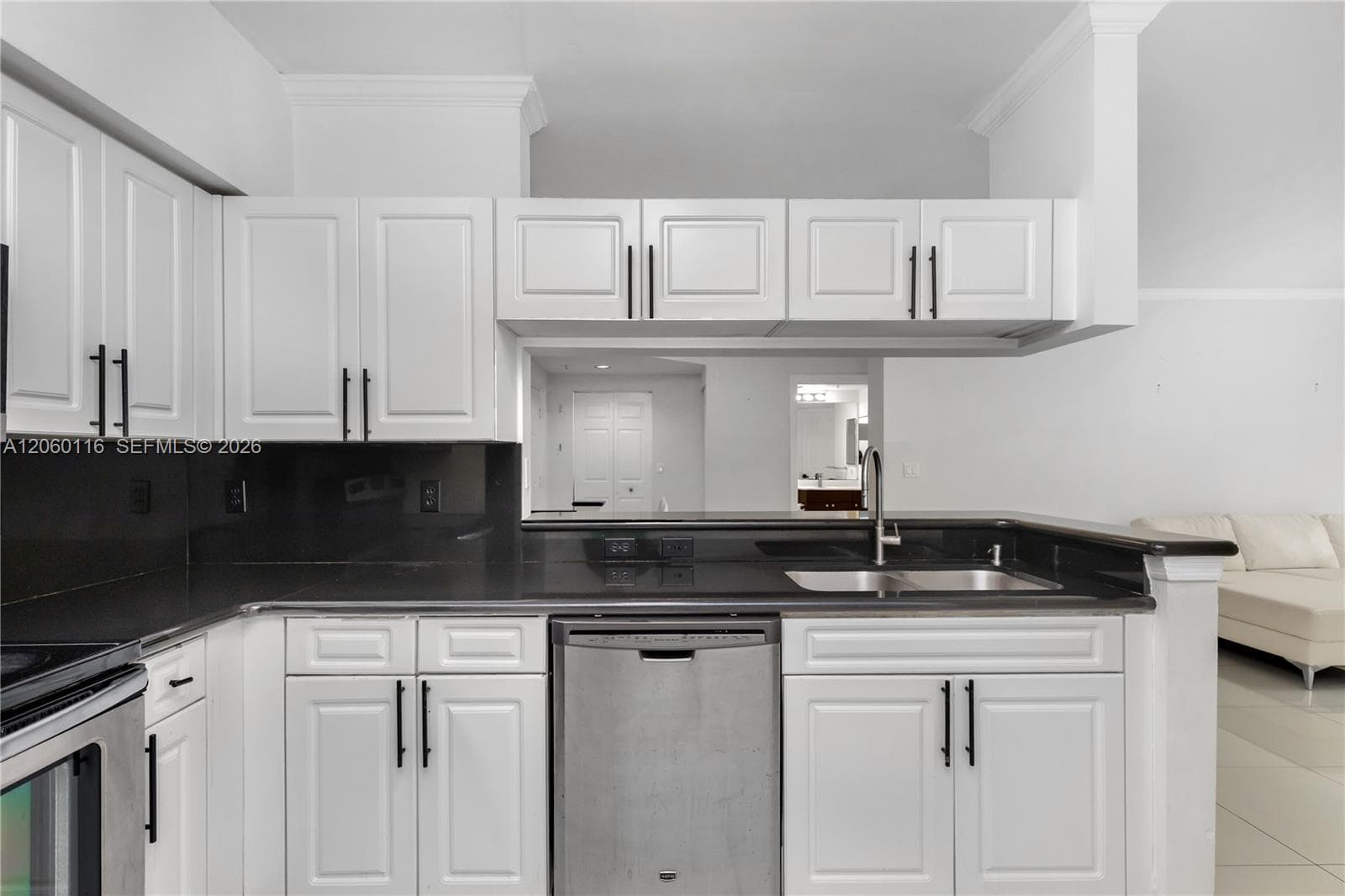 Porto Bellagio · #2320 in Sunny Isles Beach - Photo 28