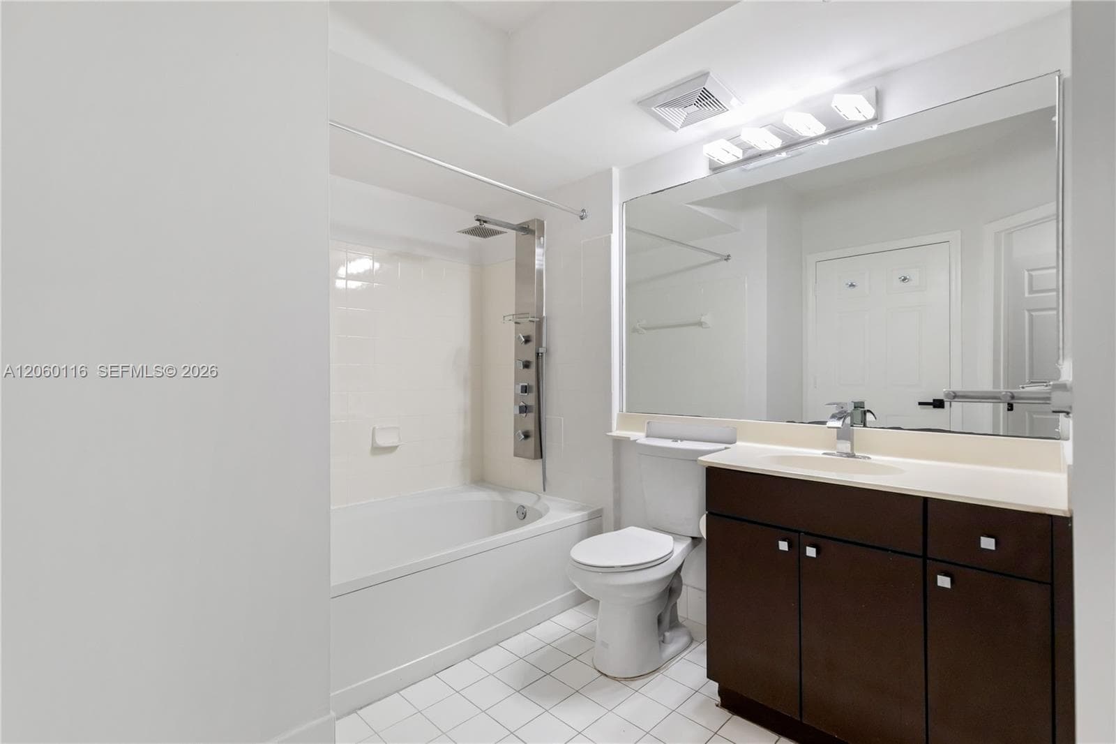 Porto Bellagio · #2320 in Sunny Isles Beach - Photo 9