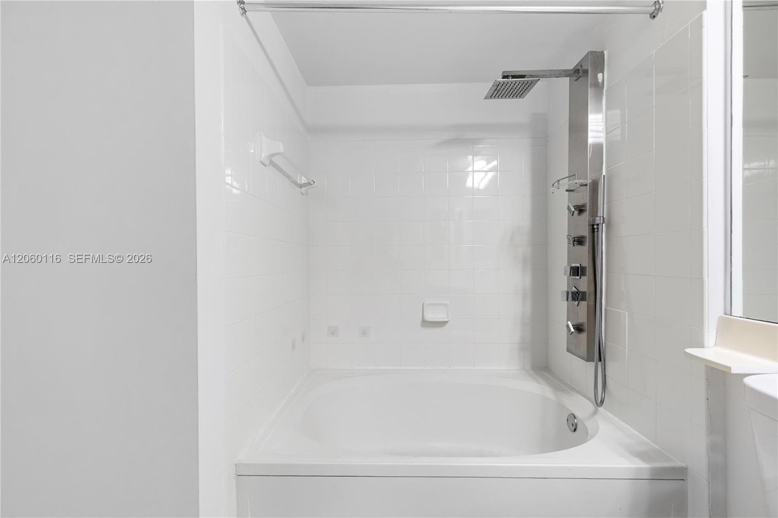 Porto Bellagio · #2320 in Sunny Isles Beach - Photo 10