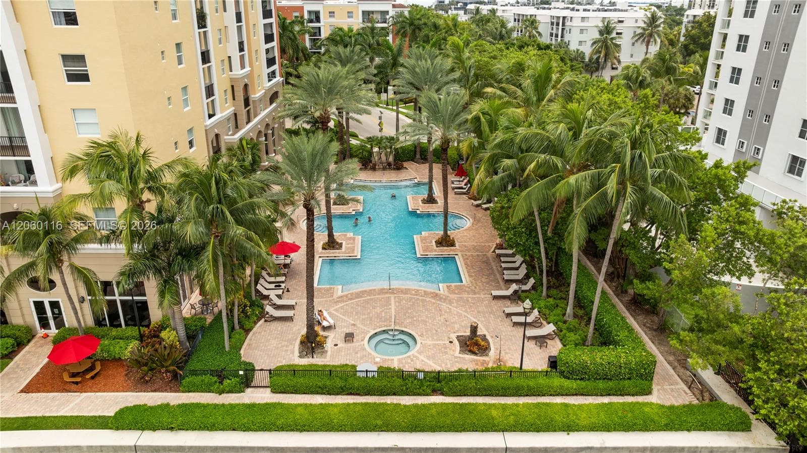 Porto Bellagio · #2320 in Sunny Isles Beach - Photo 31