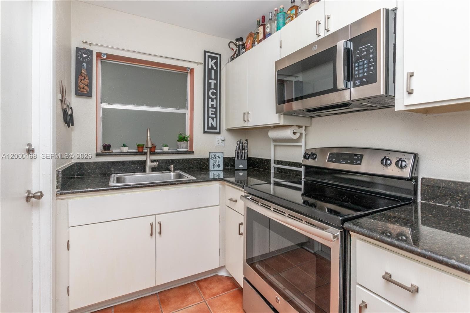 SANTA MONICA CONDOMINIUM · #409B in Hollywood - Photo 2