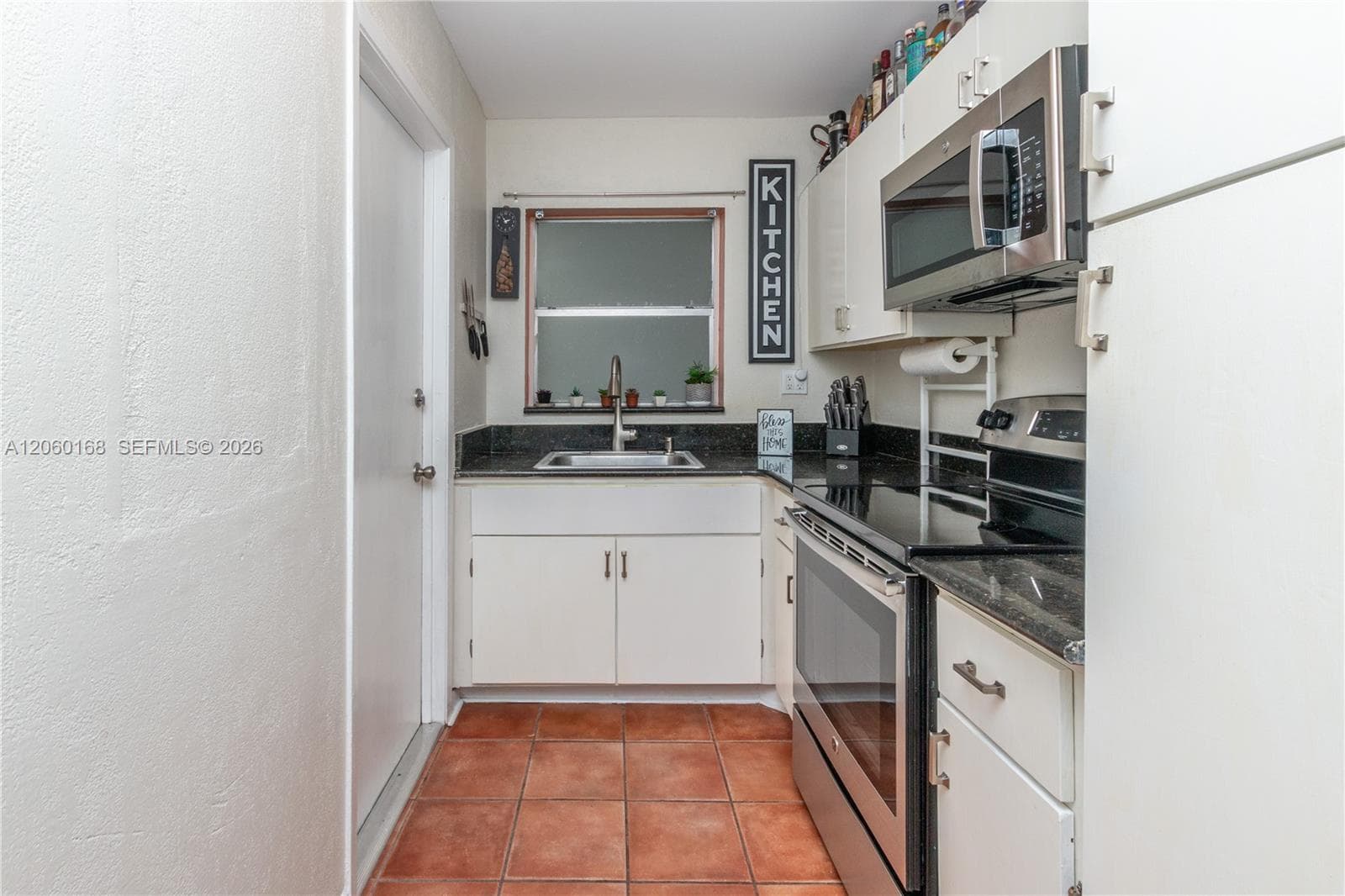 SANTA MONICA CONDOMINIUM · #409B in Hollywood - Photo 3