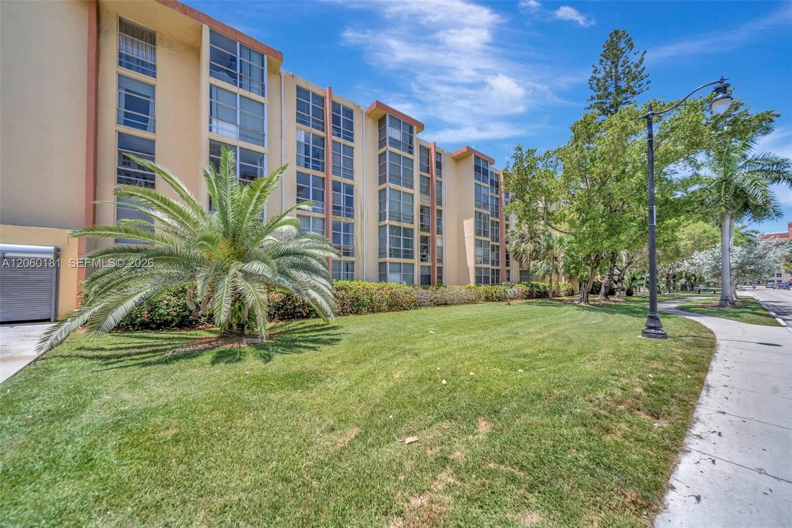 Avila South Condo · #220 in Sunny Isles Beach - Photo 16