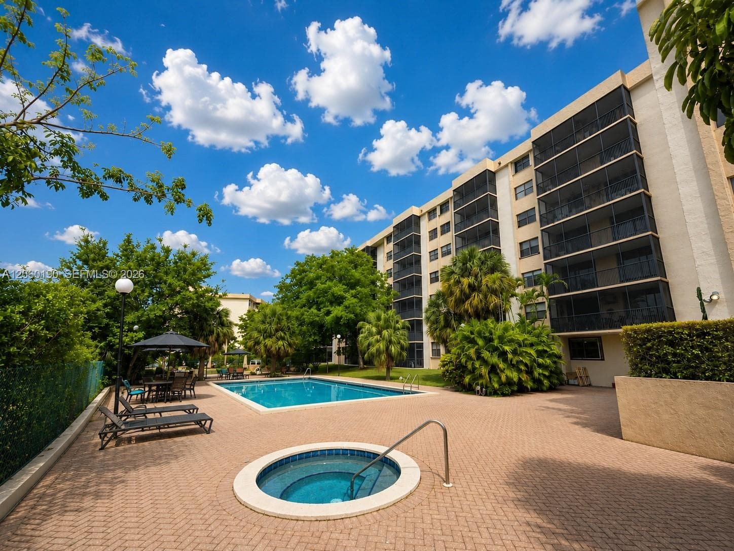 CHANTILLY CONDO · #109 in Miami - Photo 2