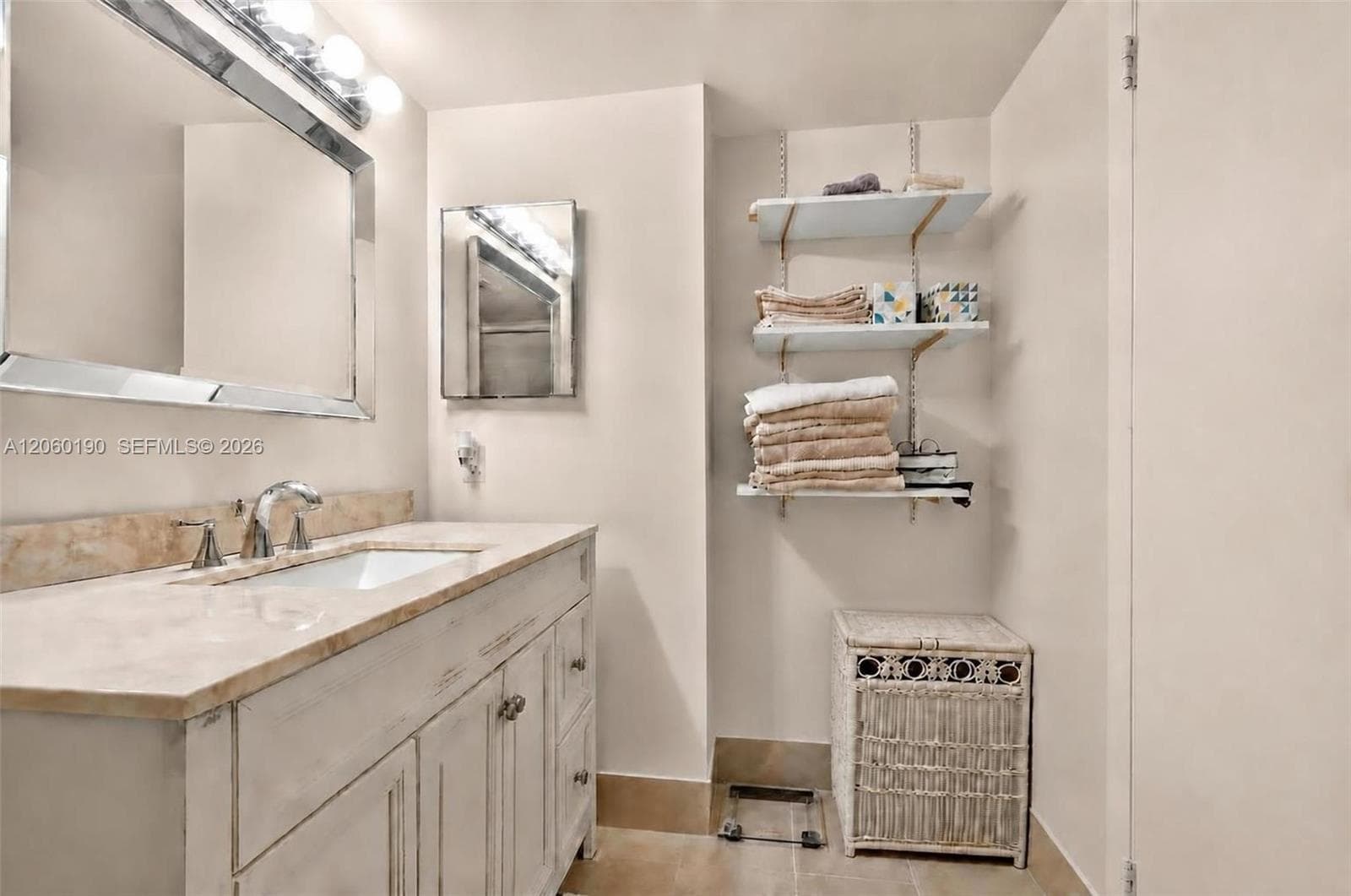 CHANTILLY CONDO · #109 in Miami - Photo 33