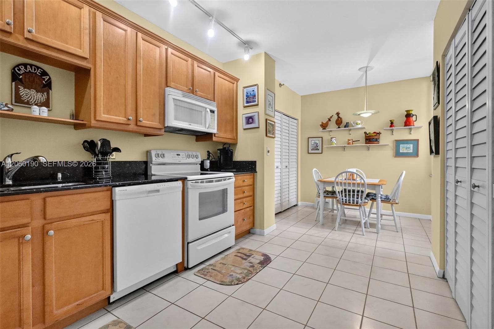 CHANTILLY CONDO · #109 in Miami - Photo 15
