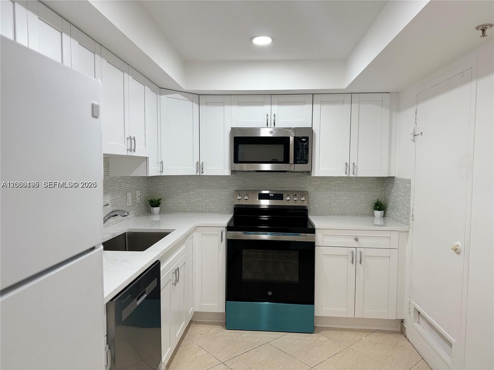 COASTAL TOWERS CONDO · #320 in Sunny Isles Beach - Photo 16