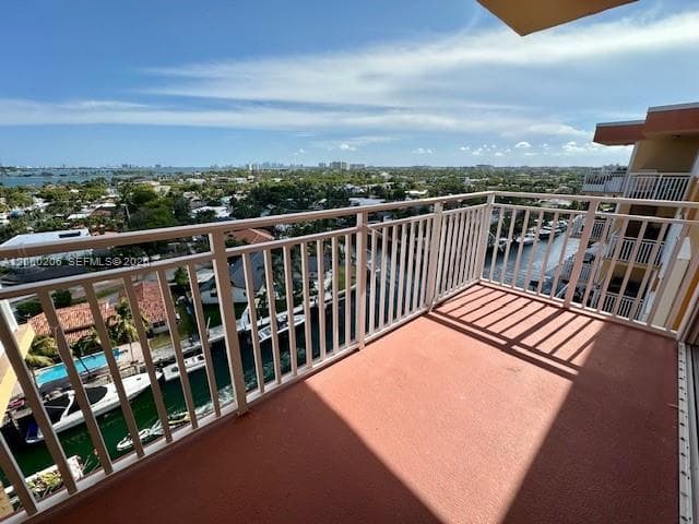 WATERSIDE TOWERS CONDO · #1005 in North Miami - Photo 1