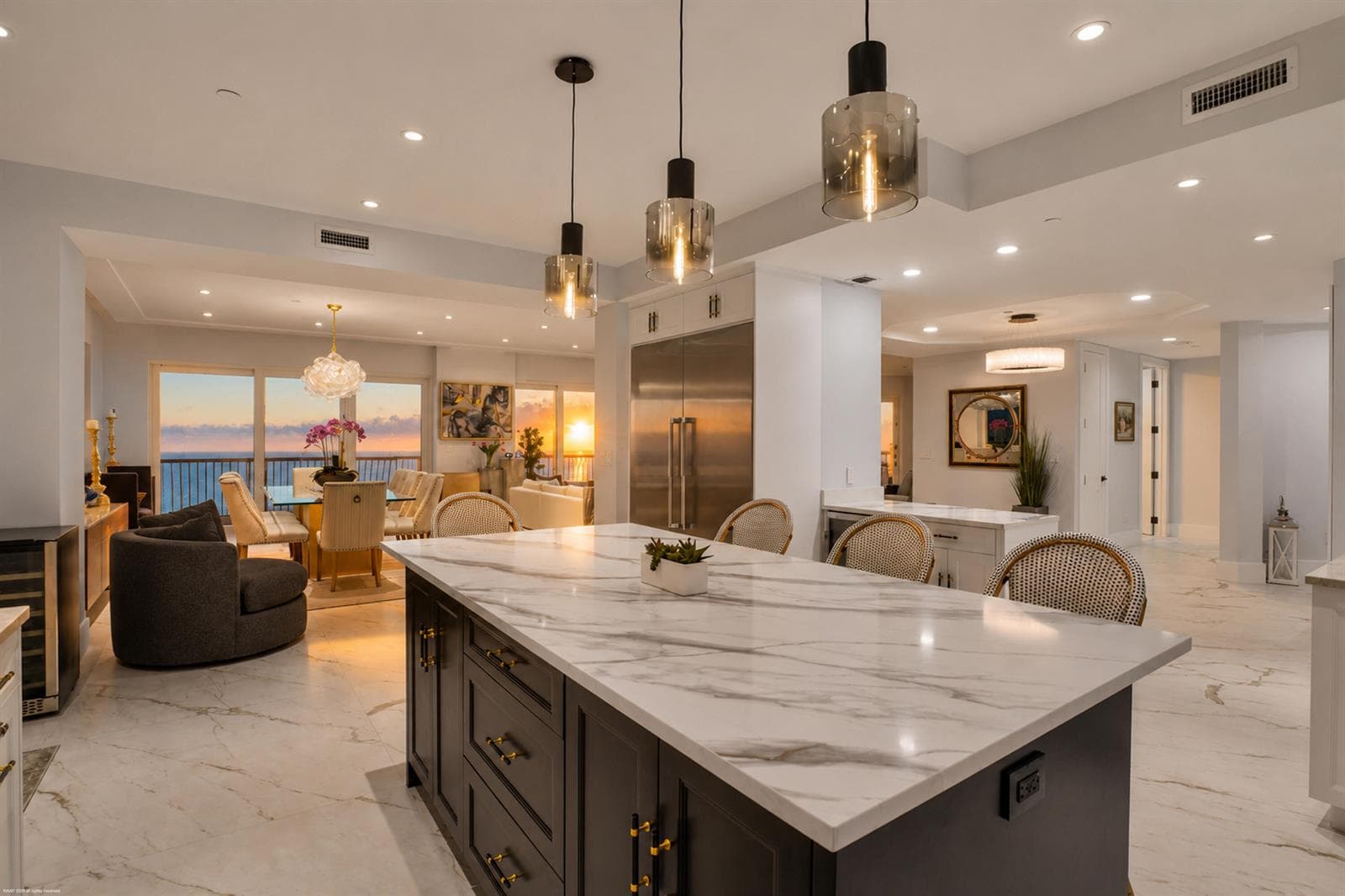5150 N Ocean Dr 2001 015