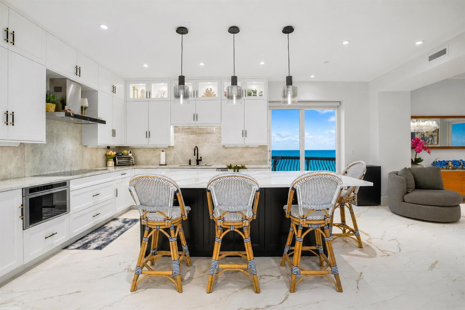5150 N Ocean Dr 2001 013