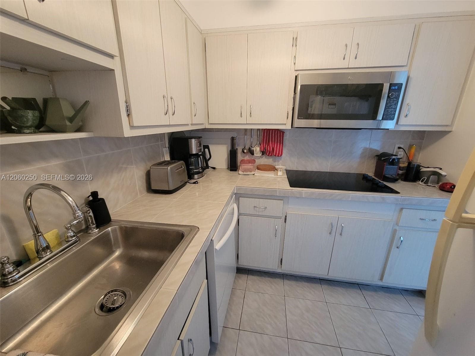 KINGS POINT IMPERIAL COND · #606 in Sunny Isles Beach - Photo 11