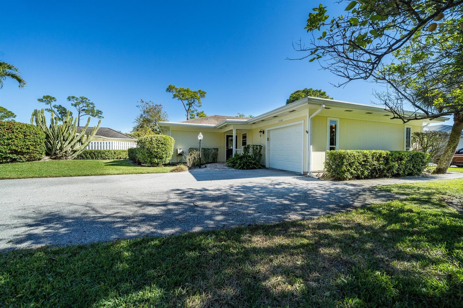 13144 East Pointe v-010
