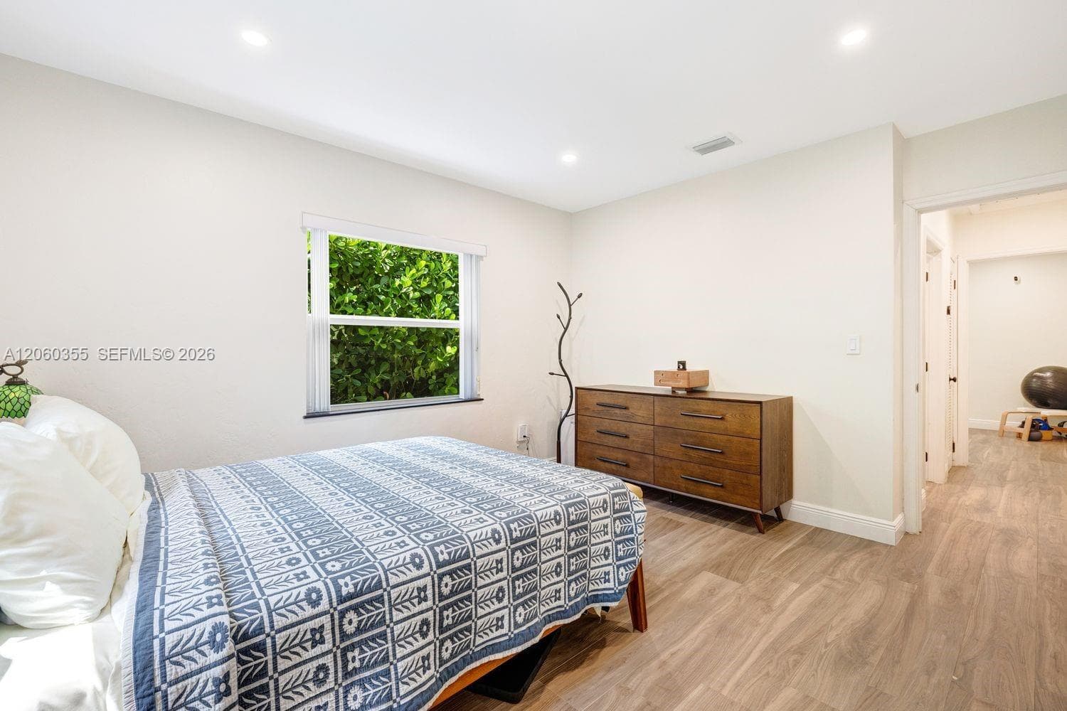815 Monterey St photo 8