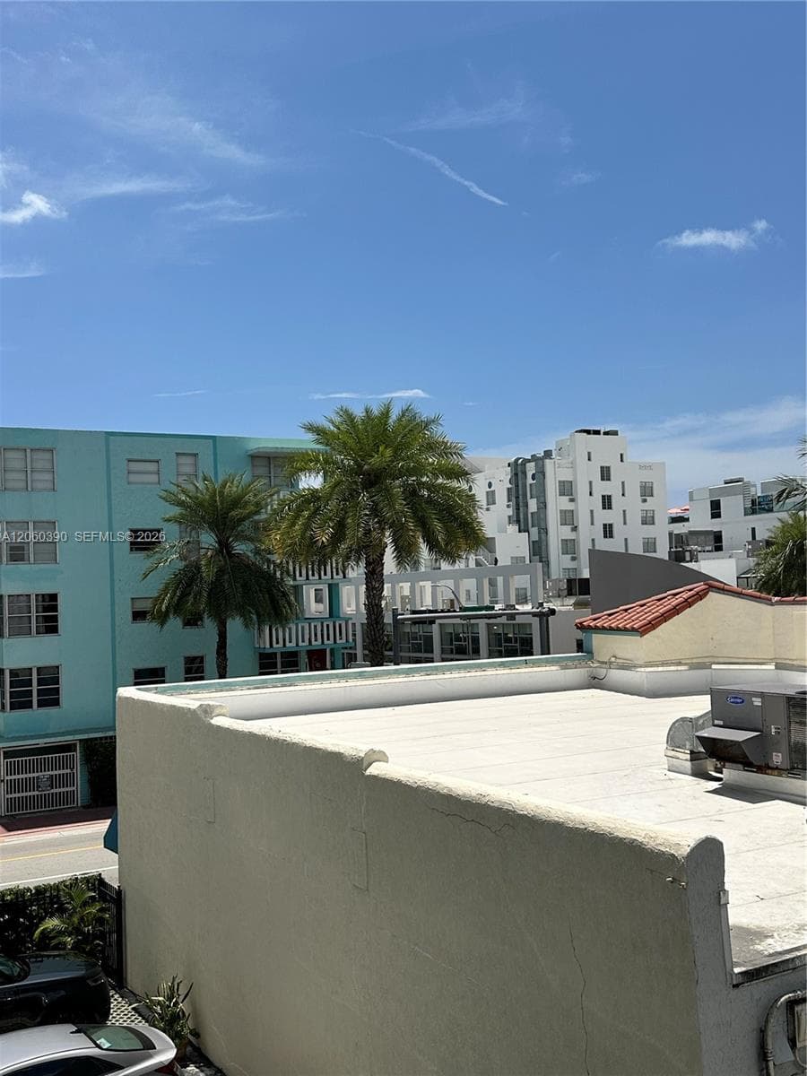 COLLINS TOWERS CONDO · #309 in Miami Beach - Photo 2
