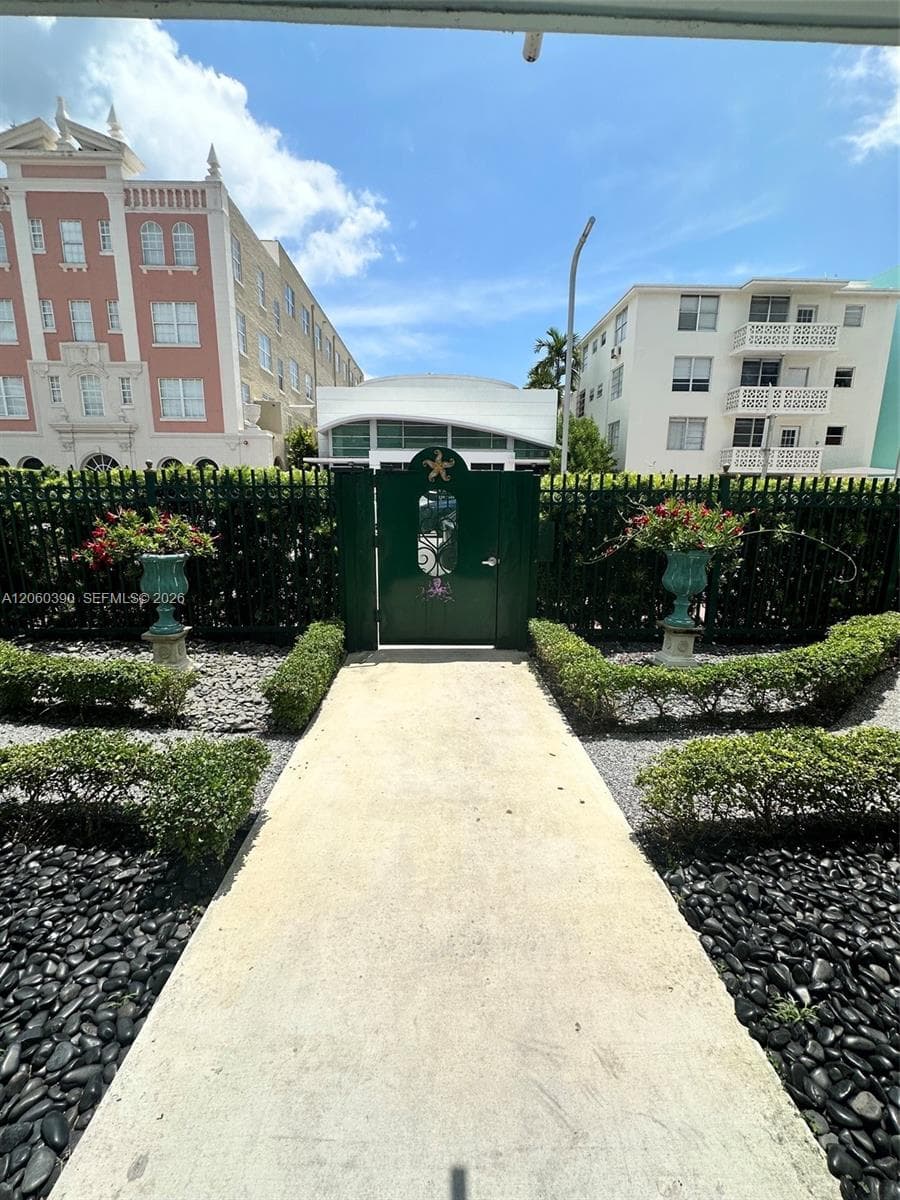 COLLINS TOWERS CONDO · #309 in Miami Beach - Photo 34
