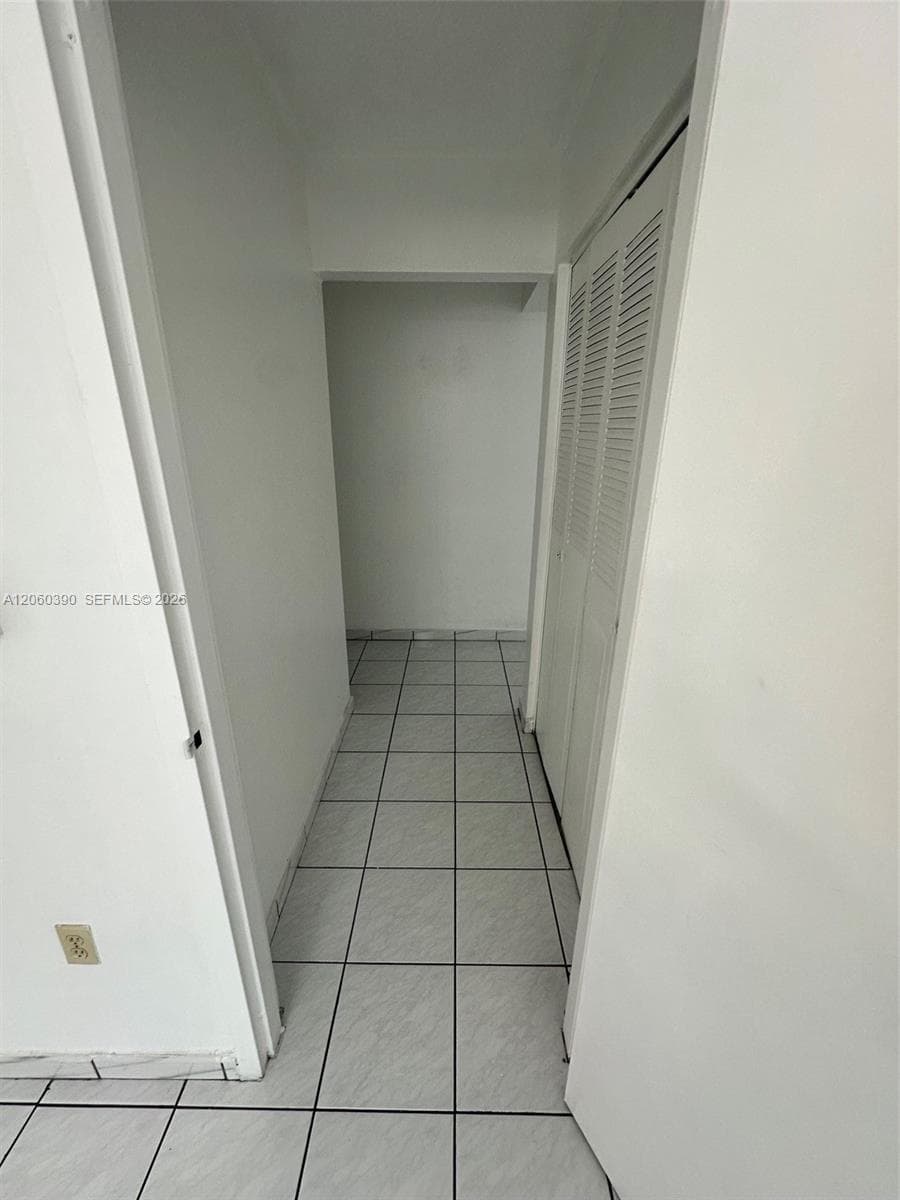 COLLINS TOWERS CONDO · #309 in Miami Beach - Photo 18