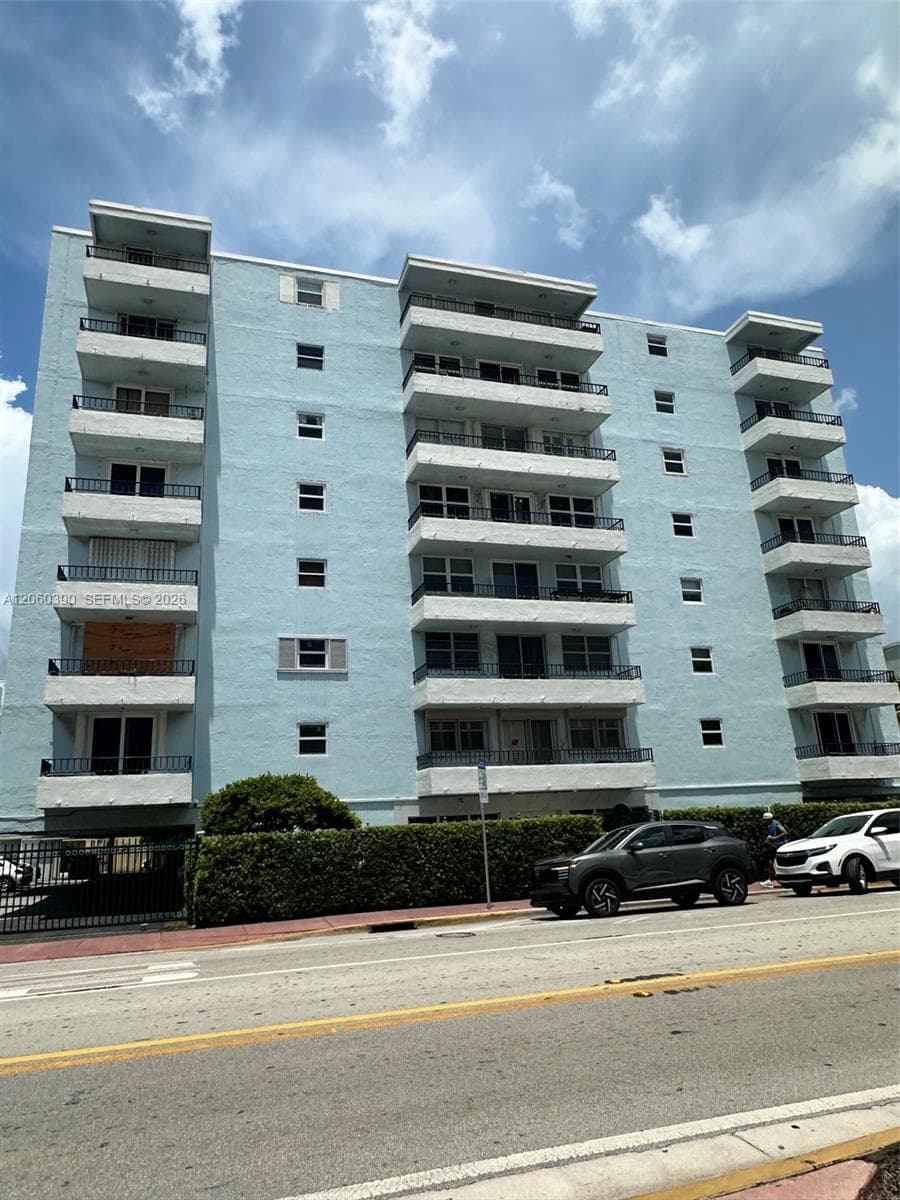 COLLINS TOWERS CONDO · #309 in Miami Beach - Photo 48