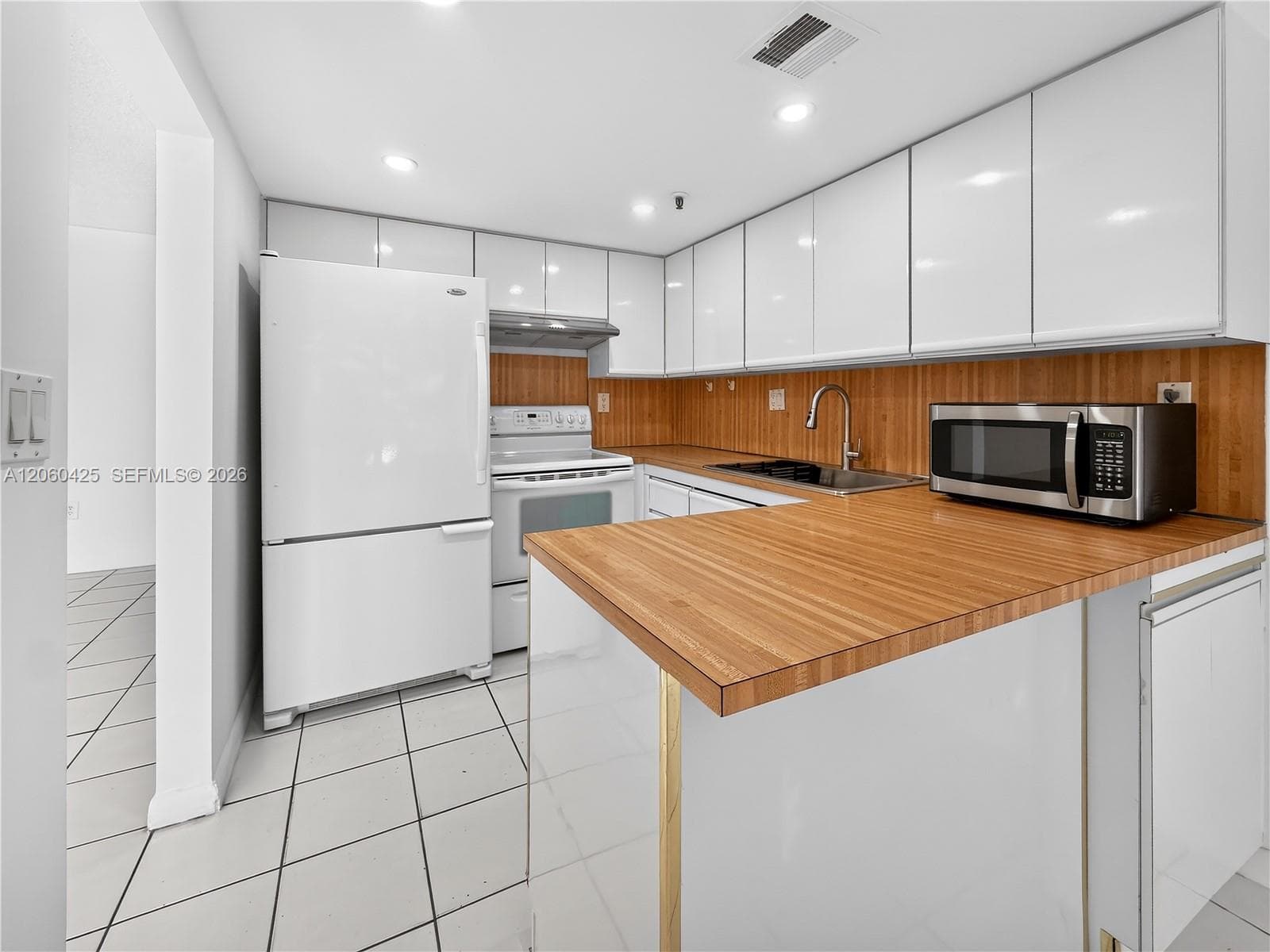 GREYNOLDS PARK CLUB CONDO · #203 in North Miami Beach - Photo 12