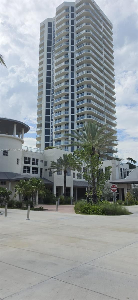 ST TROPEZ OCEAN CONDO · #22-B in Miami Beach - Photo 1